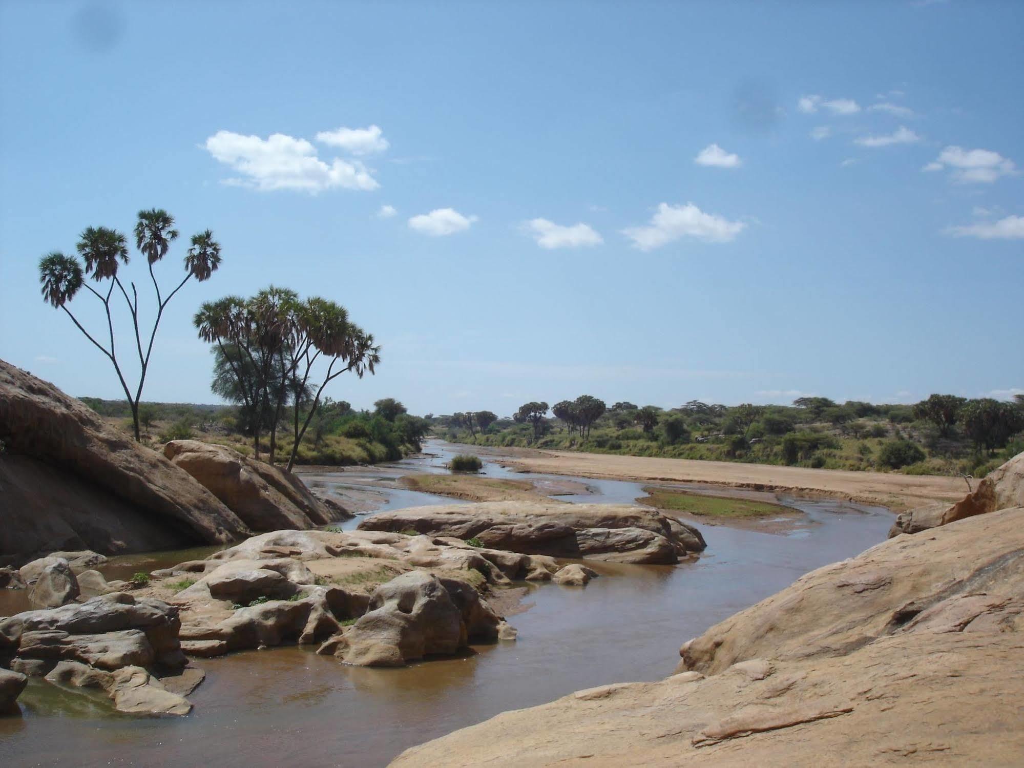 Sarova Shaba Game Lodge Archers Post Экстерьер фото