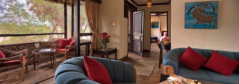 Sarova Shaba Game Lodge Archers Post Экстерьер фото