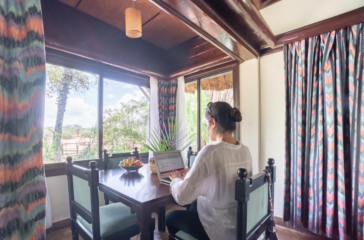 Sarova Shaba Game Lodge Archers Post Экстерьер фото