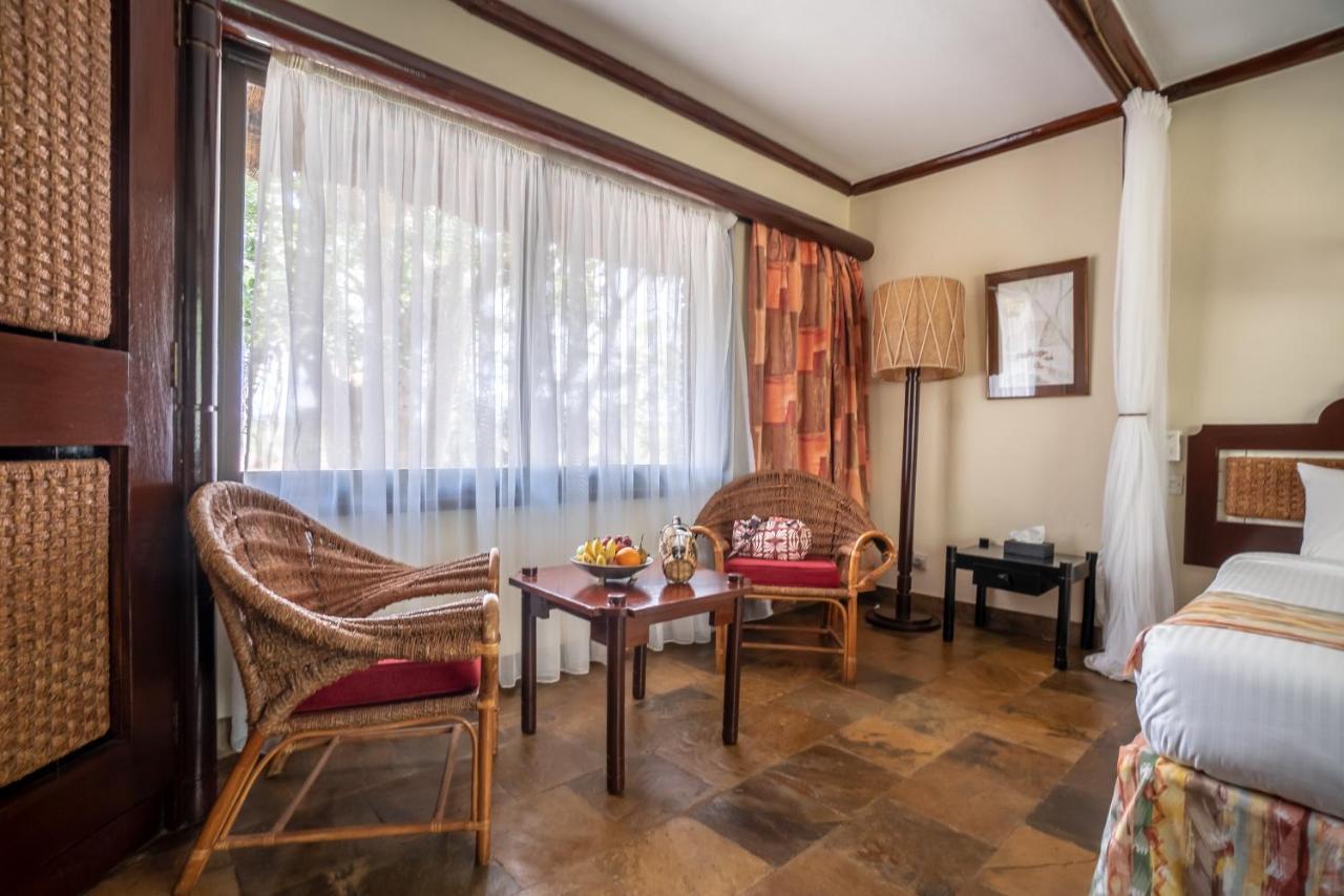 Sarova Shaba Game Lodge Archers Post Экстерьер фото