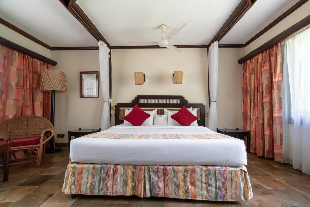 Sarova Shaba Game Lodge Archers Post Экстерьер фото
